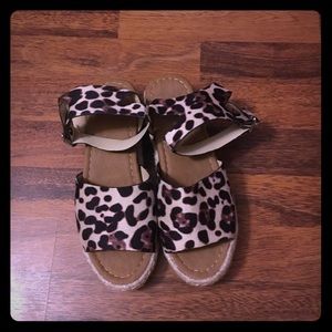 Soda leopard wedges